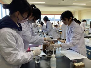 攪拌しているところ