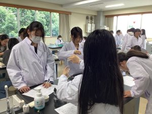 班ごとに実験